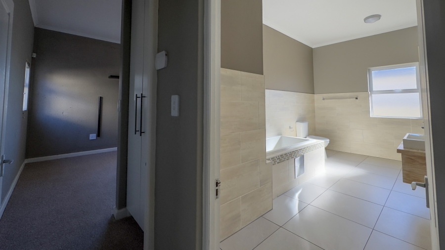 3 Bedroom Property for Sale in Laguna Sands Western Cape